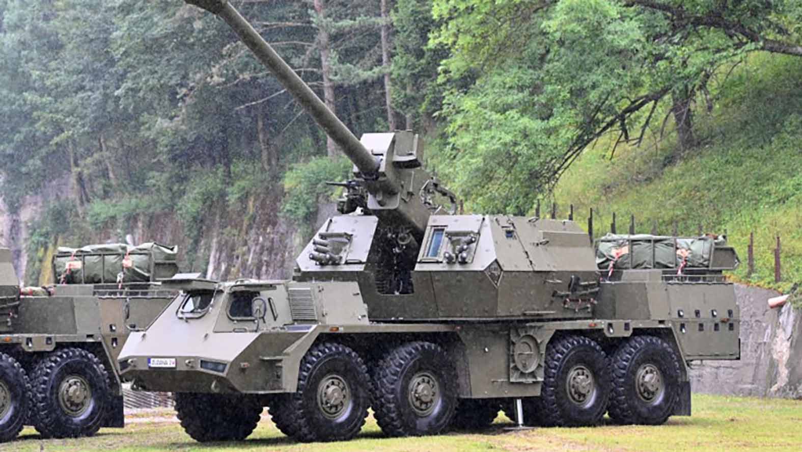 Rezort obrany sťahuje na oslavy výročia SNP techniku z celého Slovenska