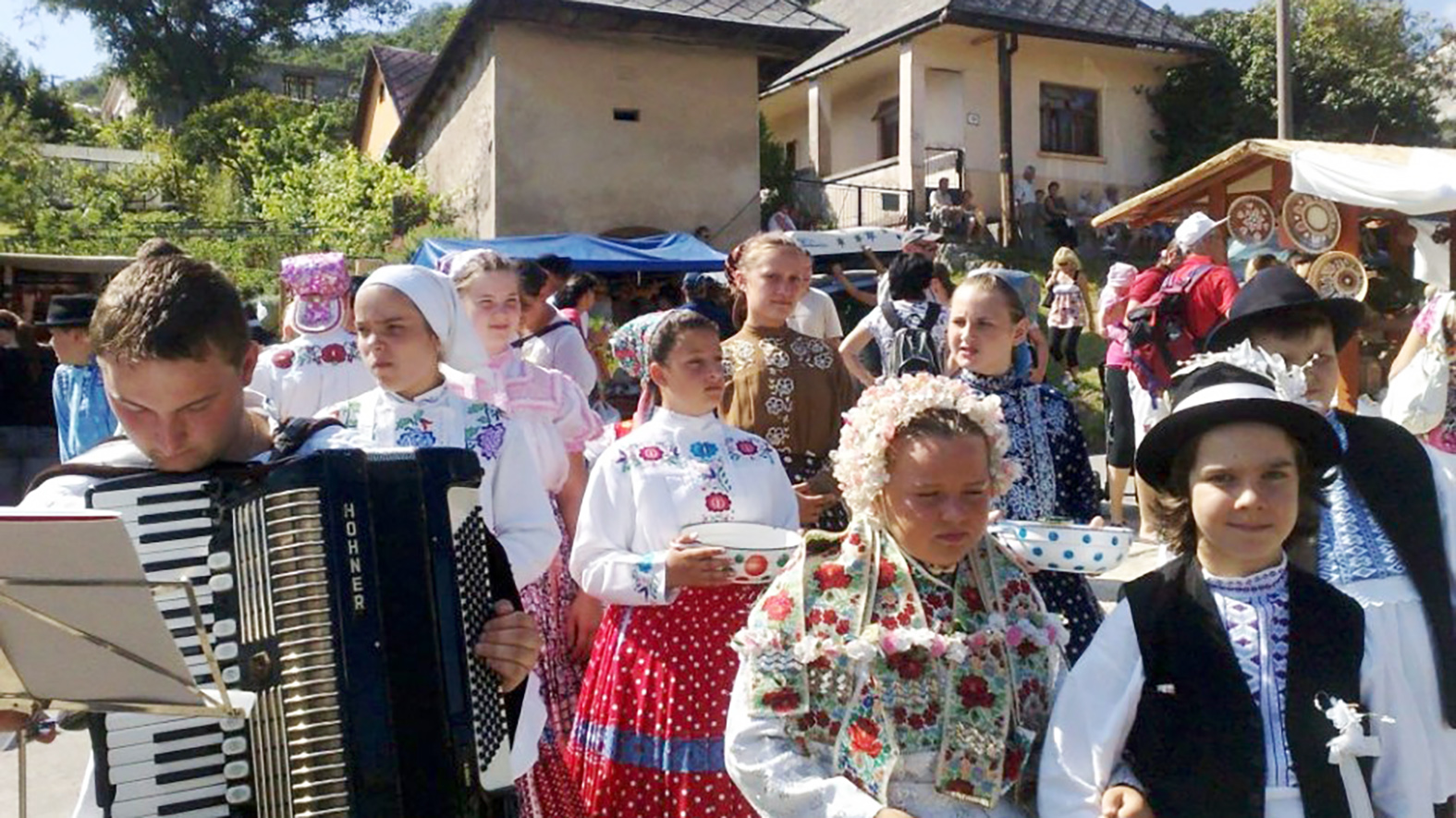 V Hrušove sa začína letný folklórny festival Hontianska paráda
