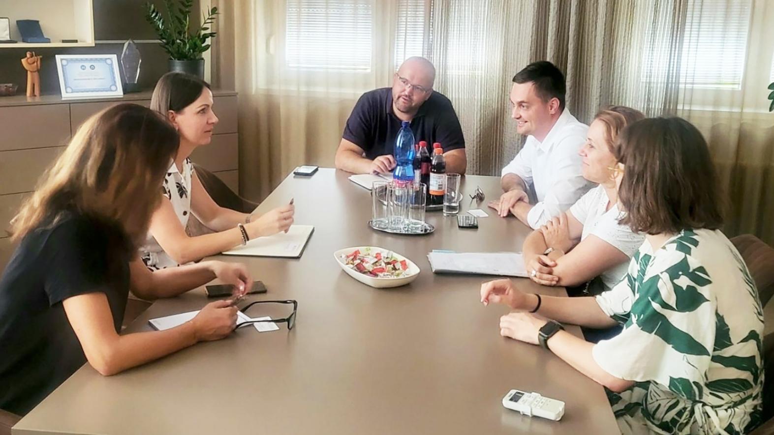 S Úradom pre územné plánovanie a výstavbu SR o školení pre samosprávy