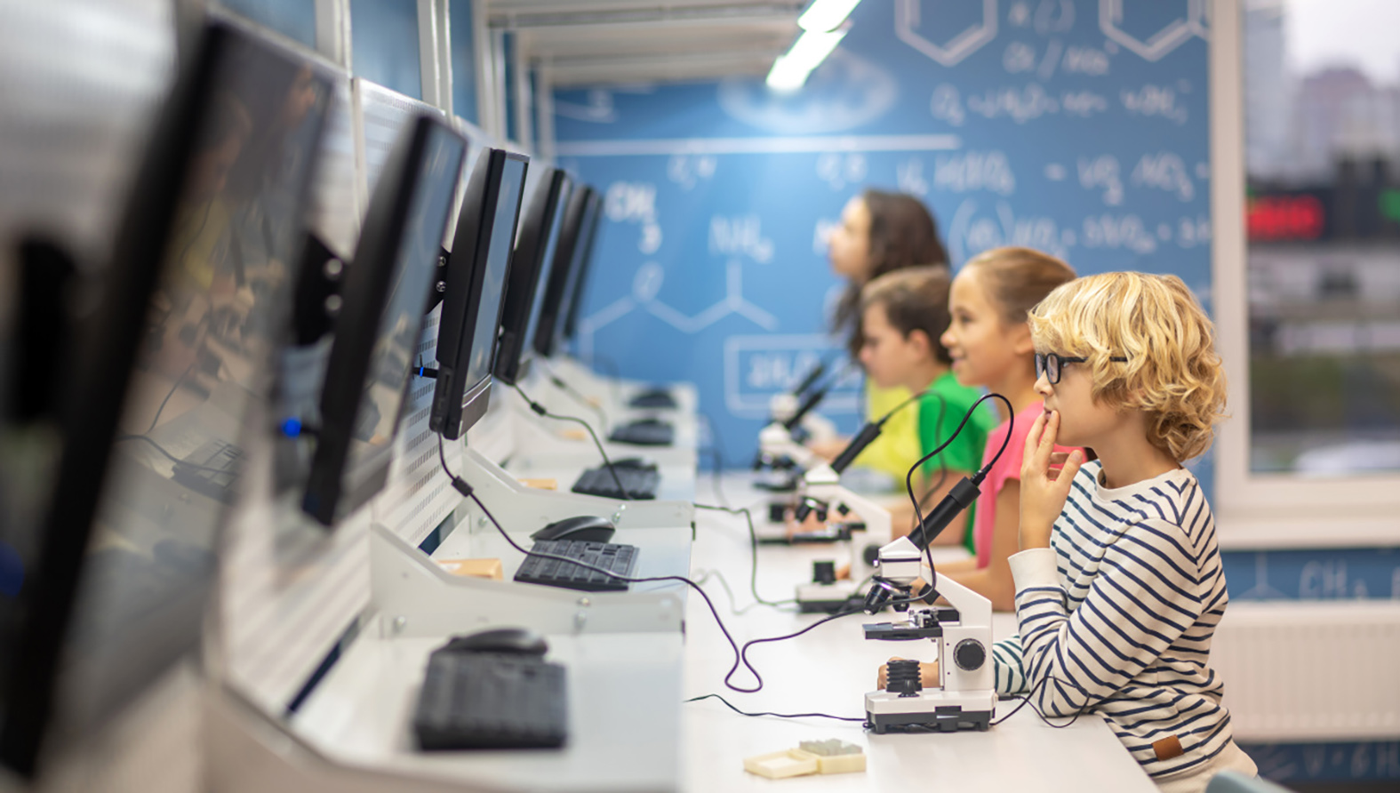 Rezort škostva - nový projekt na podporu digitálnej infraštruktúry v školách