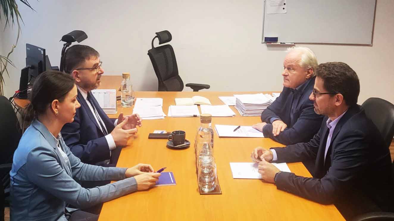 Situácia v Slovenskej republike s verejnými financiami je mimoriadne vážna
