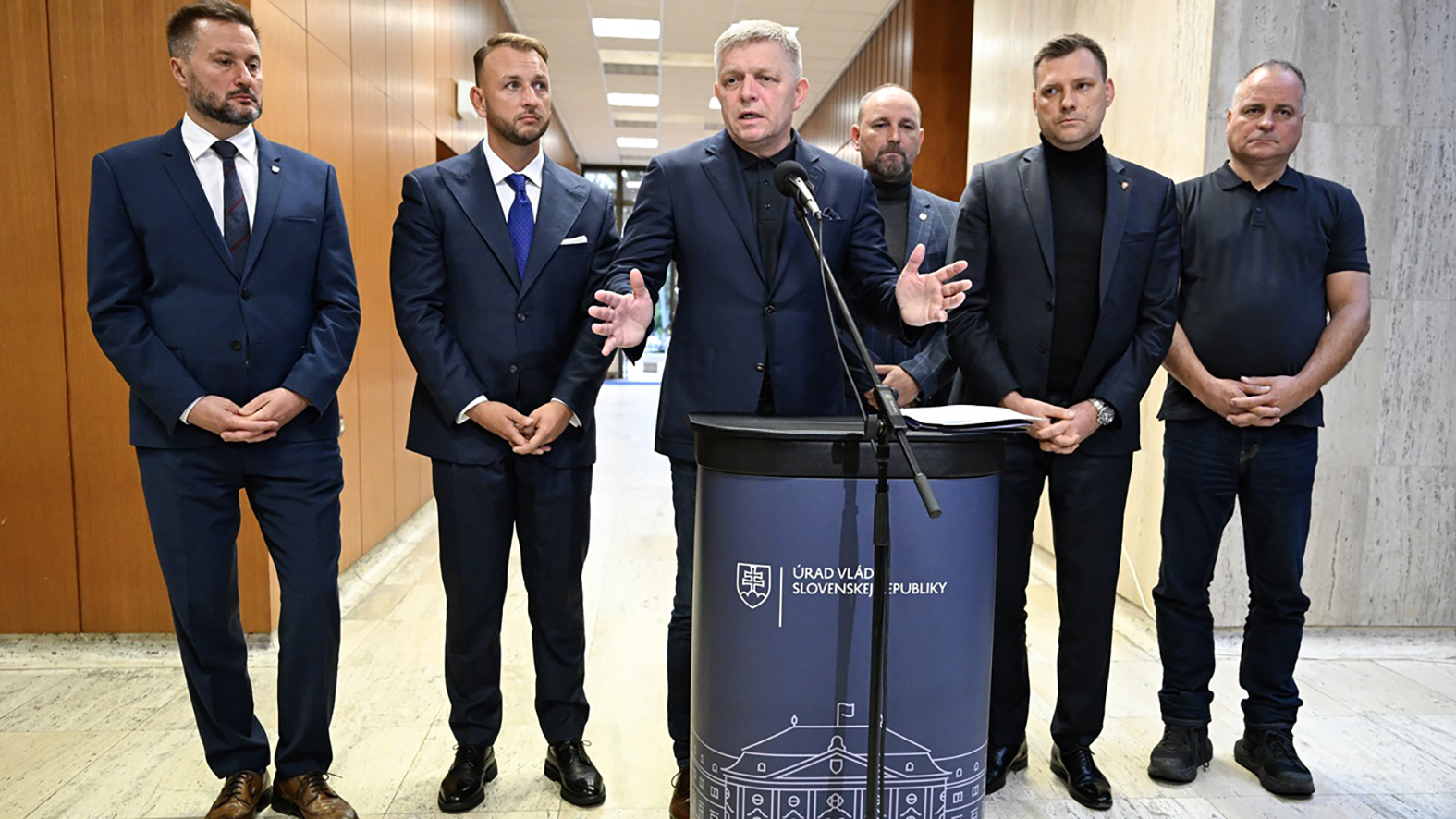 Premiér: Vláda bude maximálne ústretová pri odškodnení samospráv