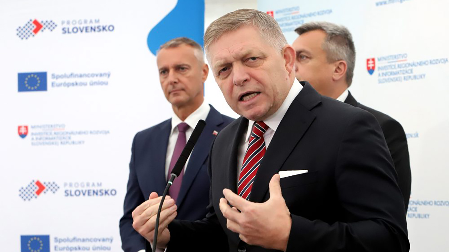 Premiér: Vláda poskytne mestám a obciam 50 miliónov eur