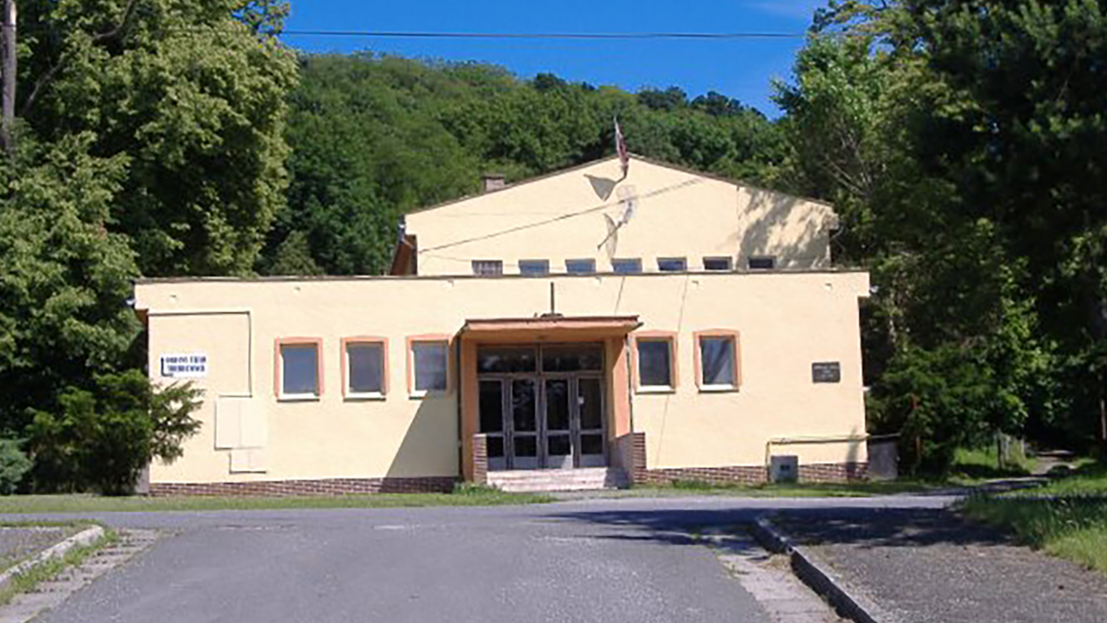 Obec Trebeľovce získala na obnovu kultúrneho domu v časti Láza vyše 750-tis. eur