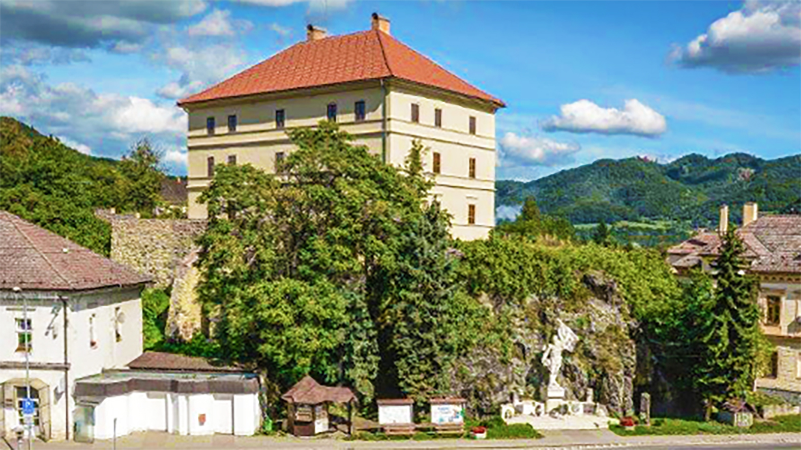 Žarnovickú samosprávu zaujíma názor mladých na život v meste