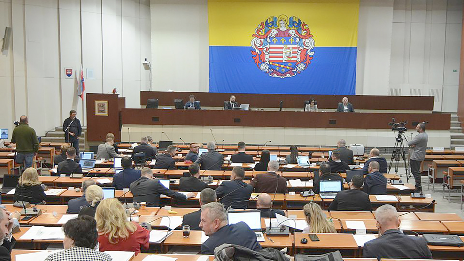 MsZ nateraz odmietlo zvýšiť poplatok za odpad, daň za ubytovanie aj terasy