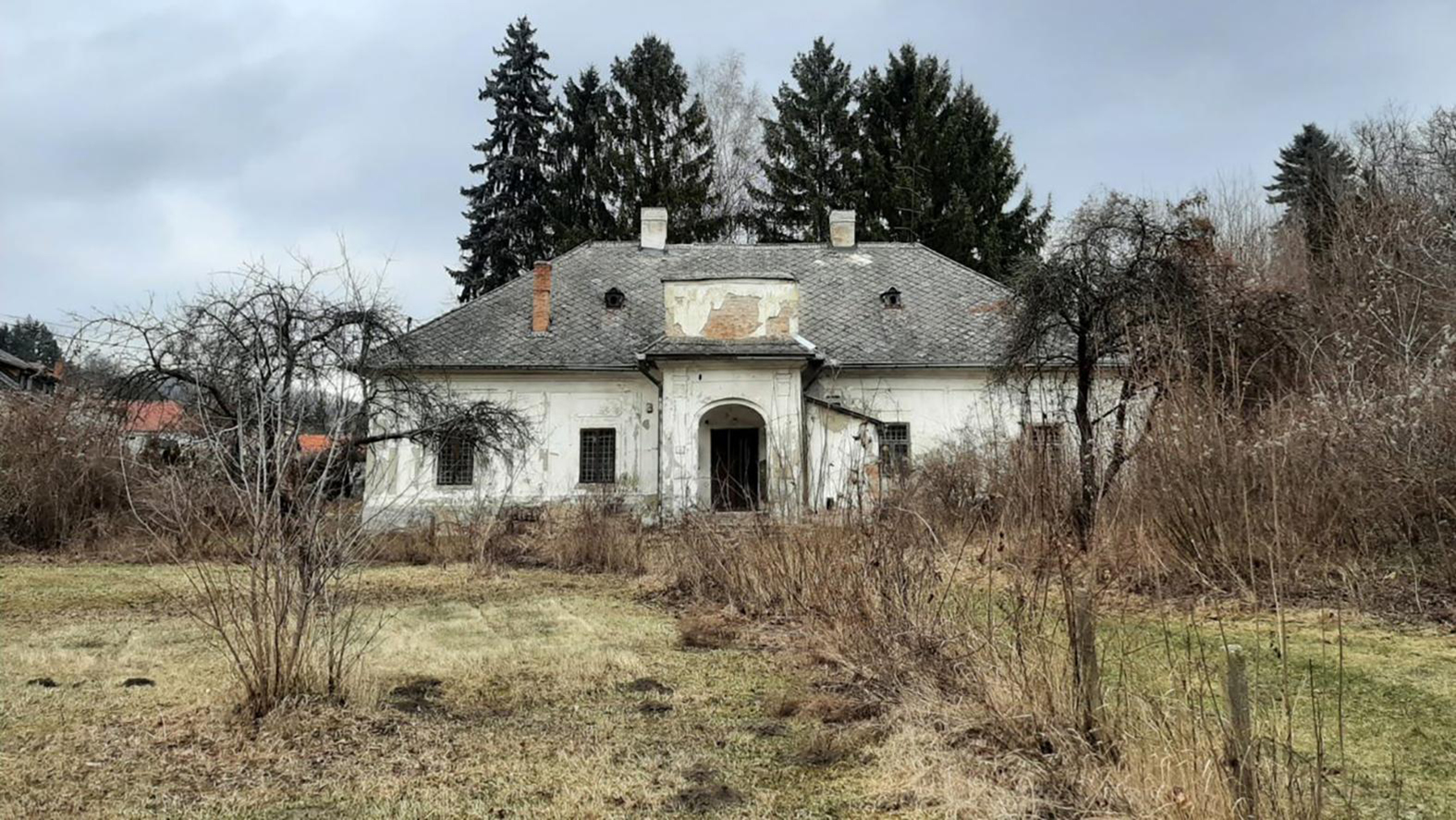 Na obnovu Ebeczkého kúrie sa kraj pokúsi získať takmer dva milióny eur