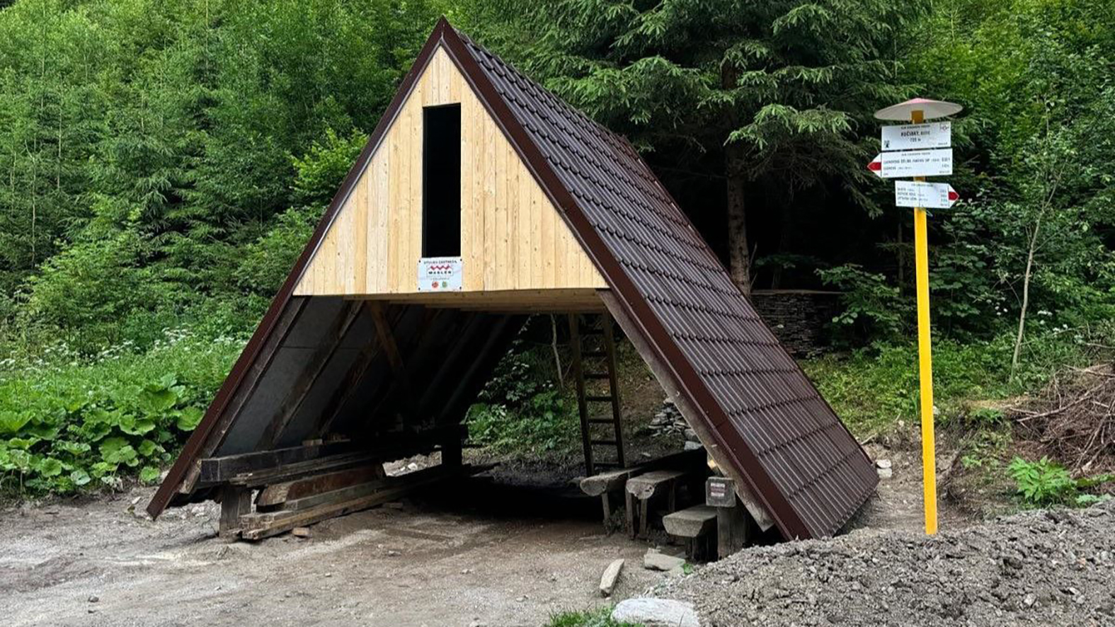 Obnovený prístrešok v Ludrovskej doline opäť slúži turistom a návštevníkom