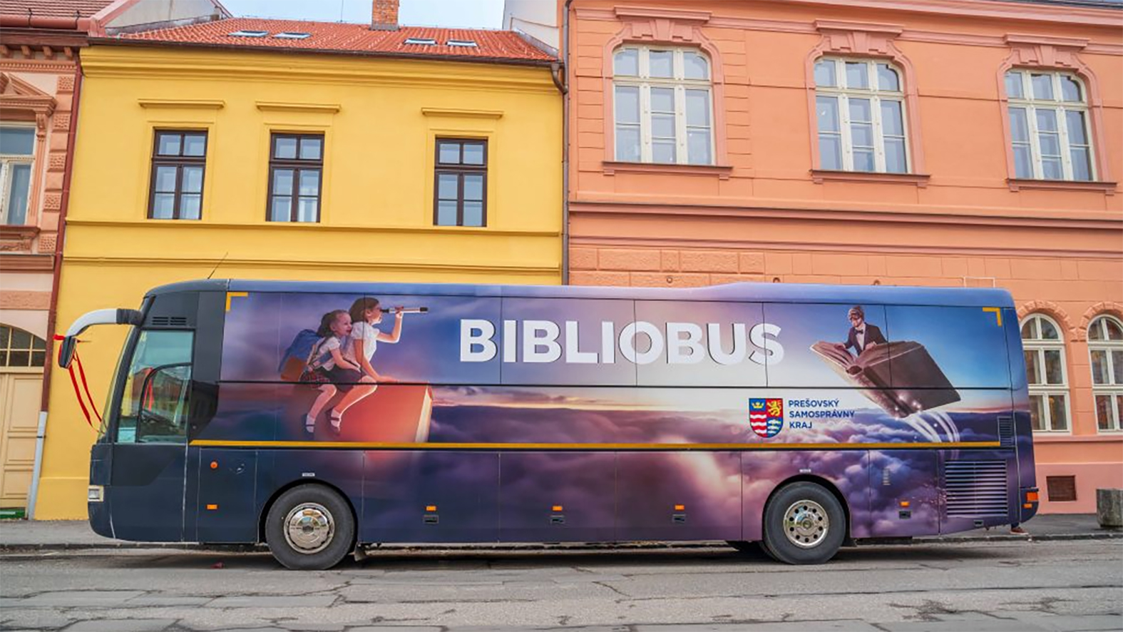Prešovský samosprávny kraj má dva nové bibliobusy