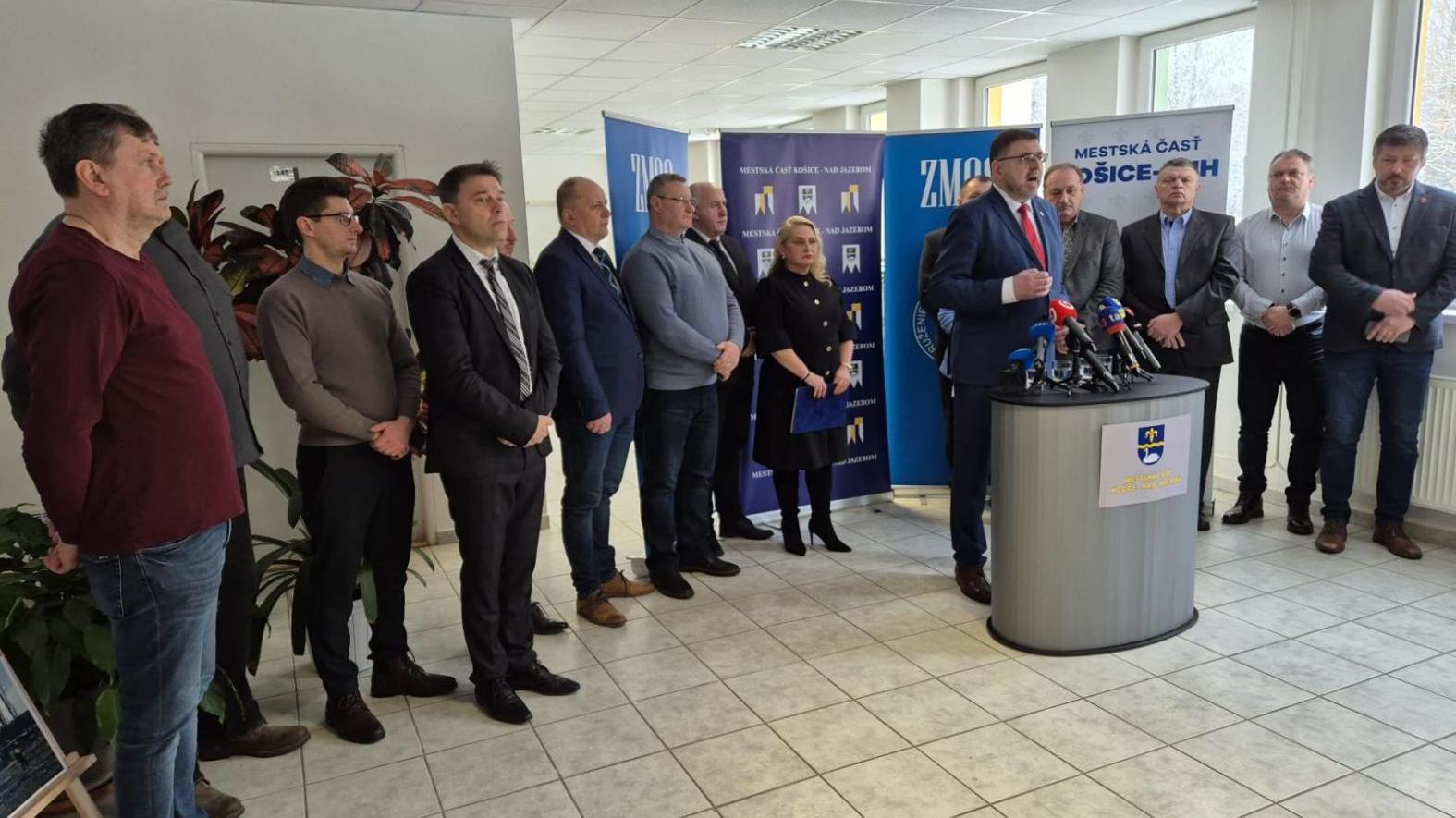 Predseda ZMOS: Samosprávy nezaručujú, že dokážu pokryť vyššie platy v školstve
