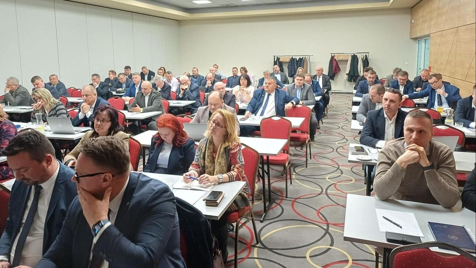Komora obcí rokovala aj o regionálnom rozvoji a eurofondoch