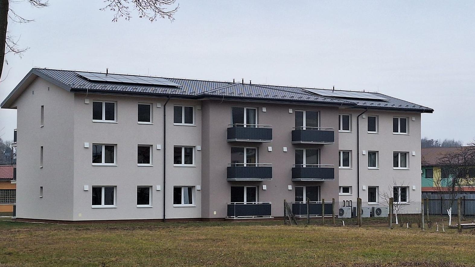 V Stropkove odovzdali 14 nových nájomných bytov