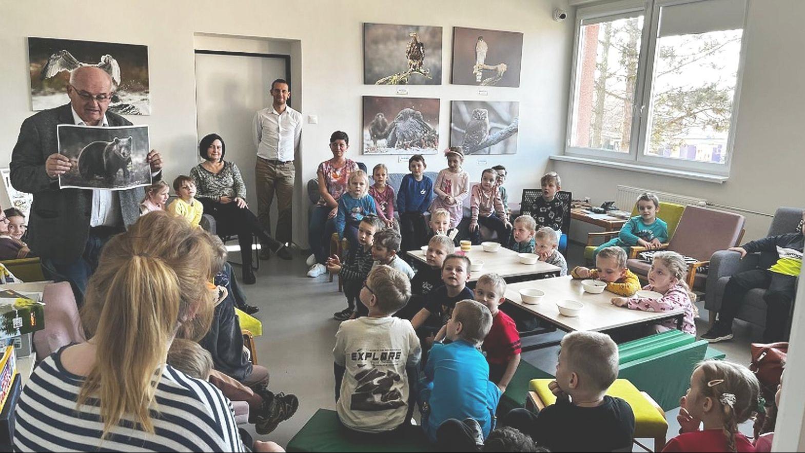 Oslava Noci s Andersenom v Beluši roztancovala deti aj dospelých