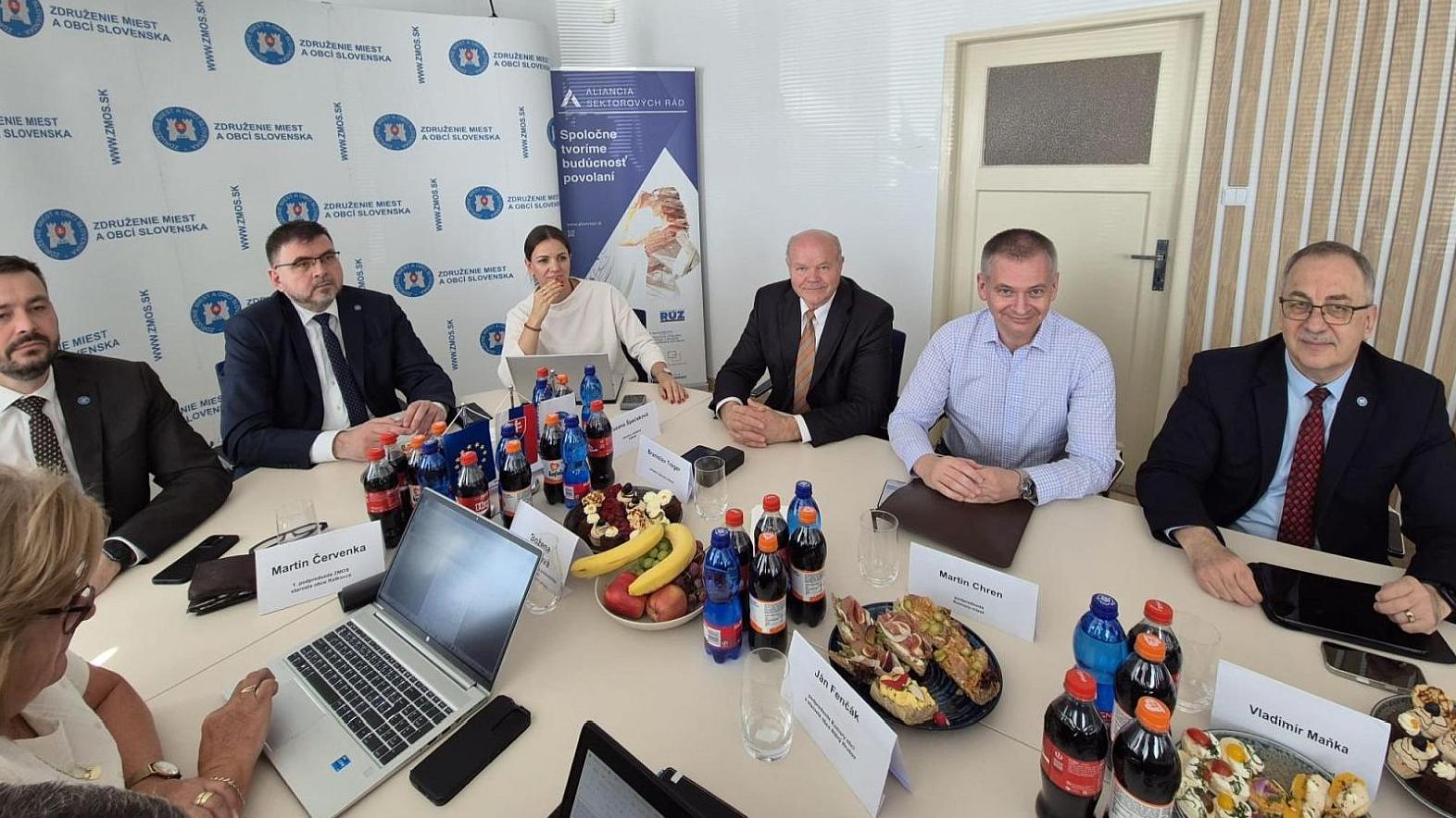 Predsedníctvo ZMOS o budúcnosti samospráv a zvyšovaní ich efektivity
