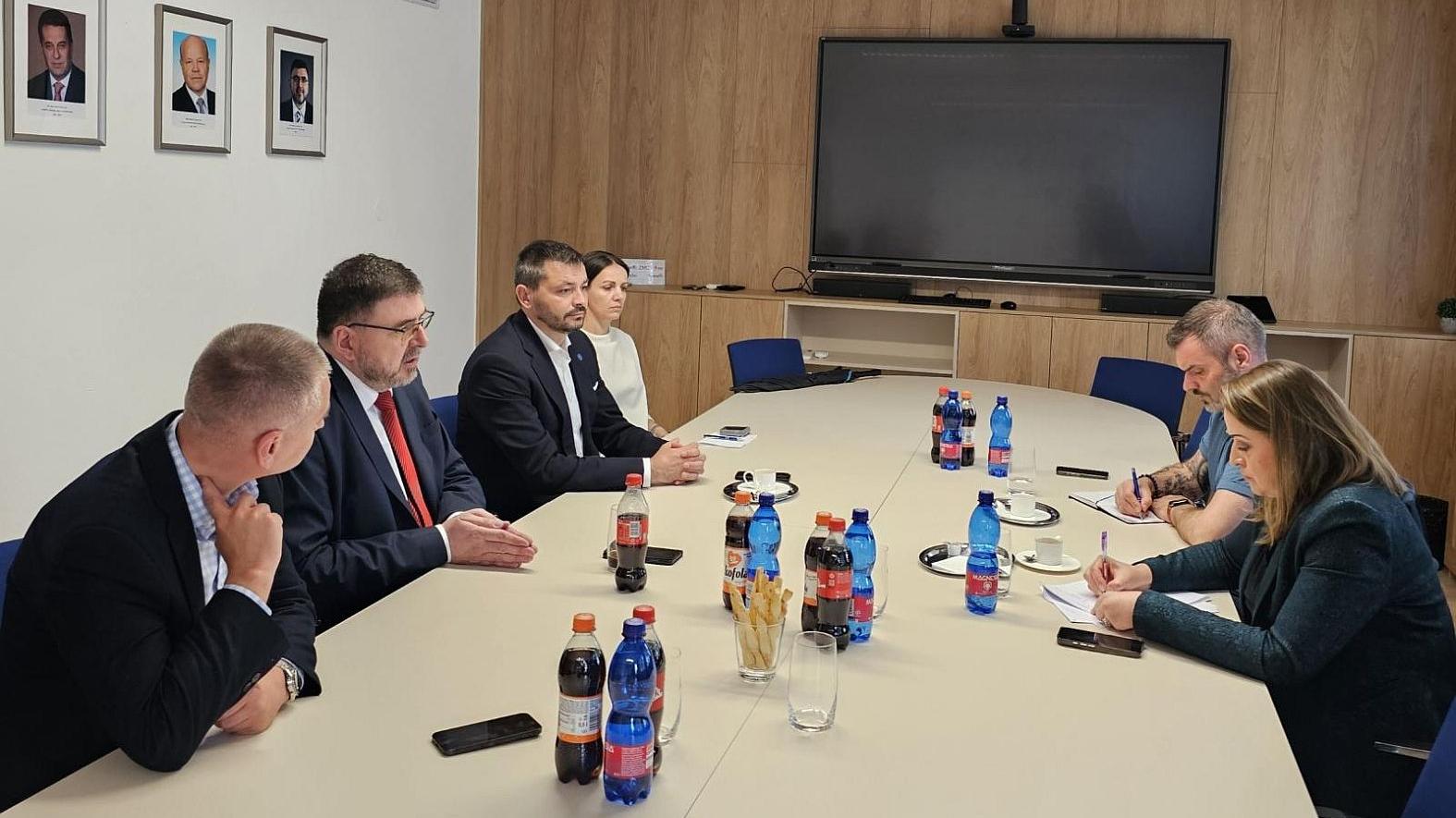 ZMOS rokoval s vedením Konfederácie odborových zväzov SR