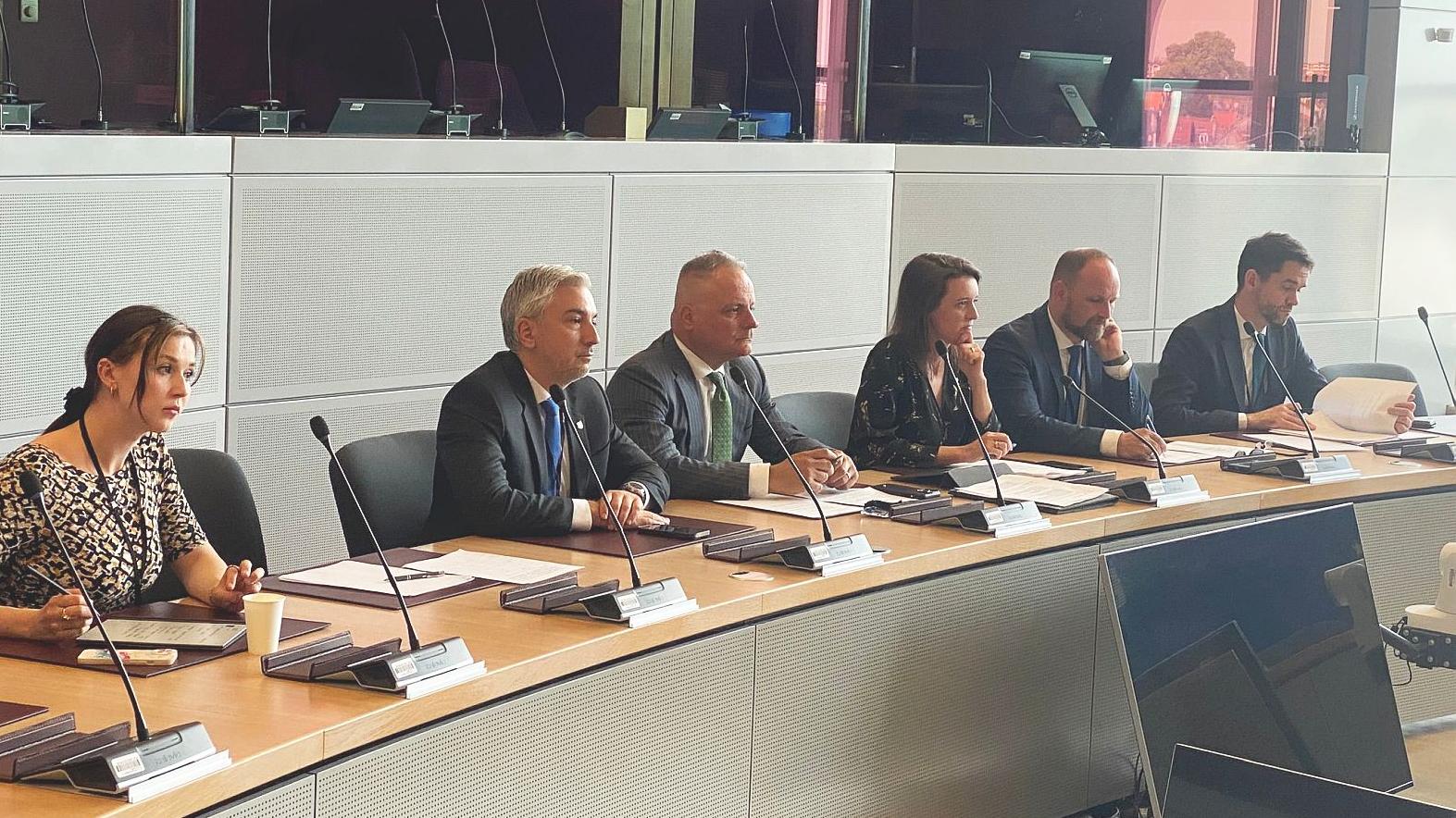 Predsedovia krajov žiadali v Bruseli zachovanie eurofondov pre samosprávy