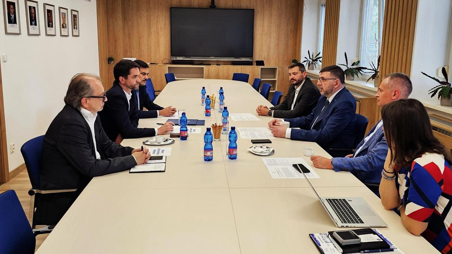 Iniciatíva Stred predstavila ZMOS návrh na posilnenie postavenia samospráv