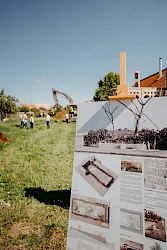 kraj-zacal-s-vystavbou-pamatnika-slobody-slova-vo-velkej-maci-odhaleny-bude-na-buduci-rok.jpeg