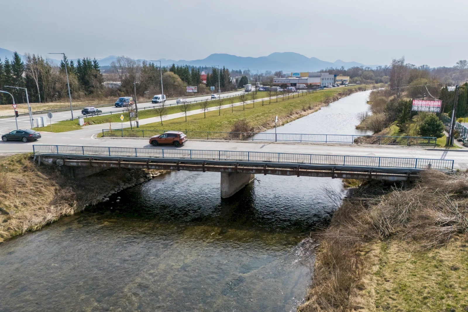 Žilinská župa investuje takmer 809-tisíc eur do rekonštrukcie mosta v Bystričke. Od 7. júla bude platiť úplná uzávierka