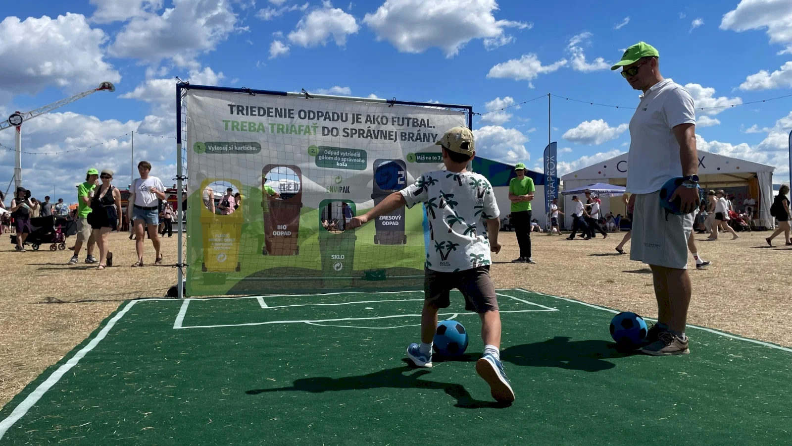 Triediť odpad je Pohoda: ENVI - PAK aj tento rok vzdelával a pomáhal triediť na najväčšom festivale