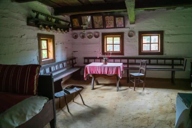 Najstarší slovenský skanzen v Bardejovských Kúpeľoch po obnove za 1,9 mil. eur privítal návštevníkov