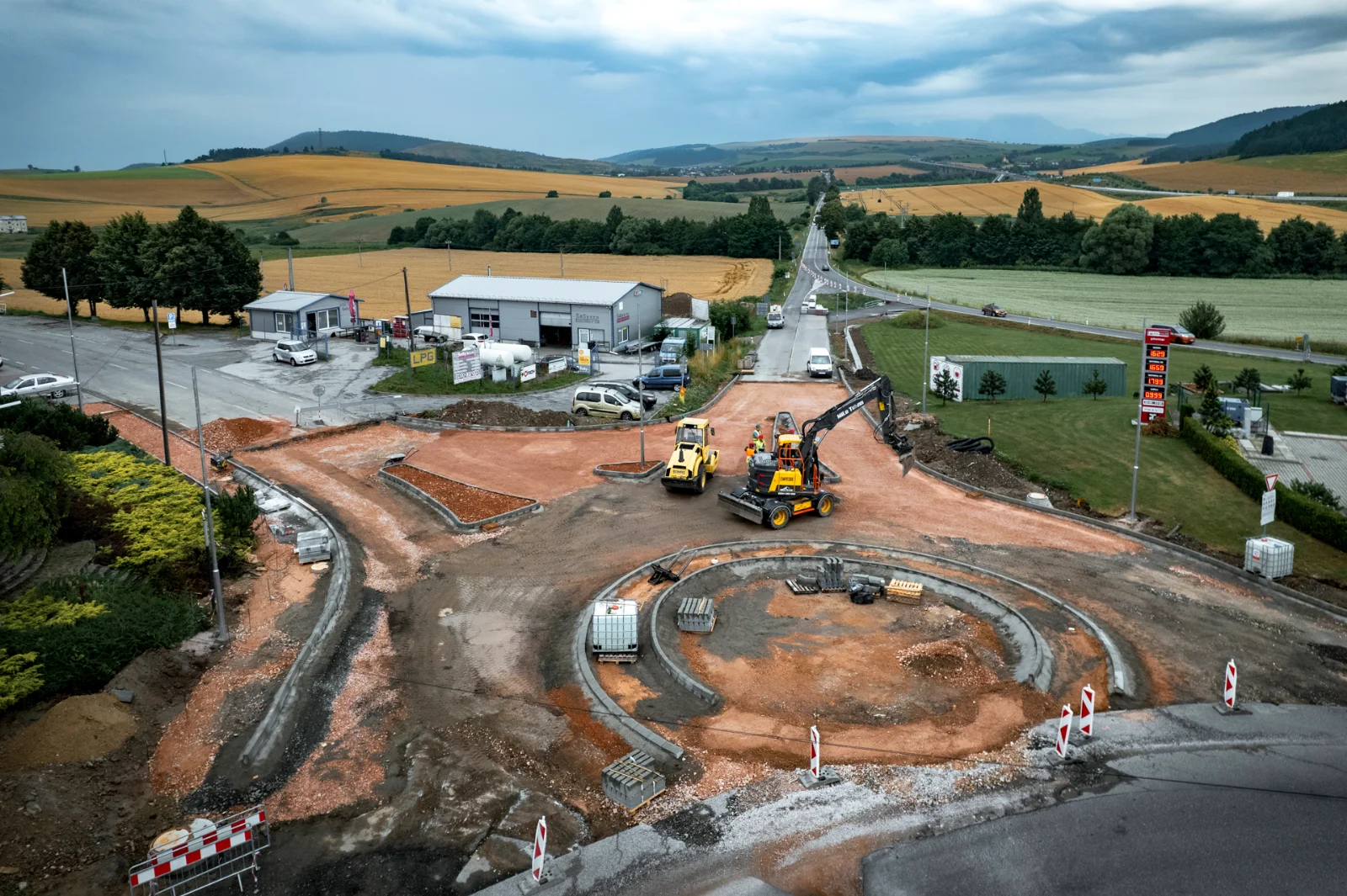Nový kruhový objazd v Spišskom Štvrtku naberá reálne kontúry