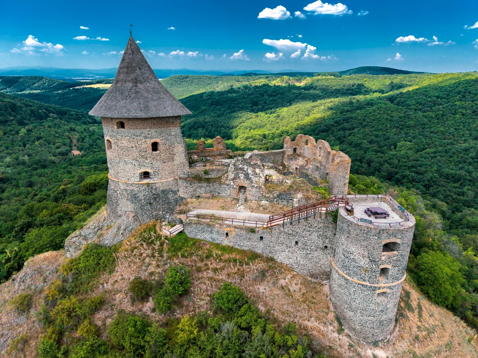 Podpisom grantovej zmluvy získal projekt rozvoja geoparku Novohrad-Nógrád ďalšie financie na rozvoj